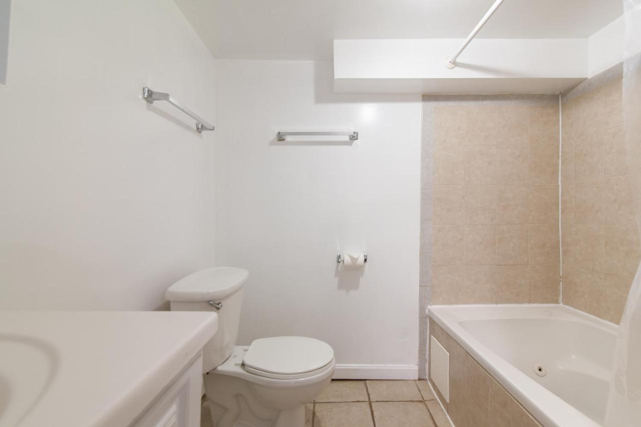 Spacious, Relaxing, 4 Bd 3.5 Ba In Petworth! *