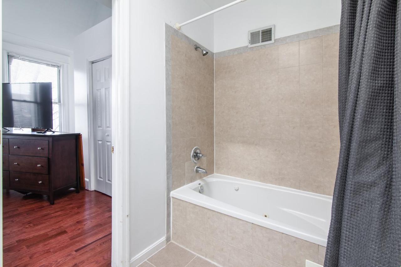 Spacious, Relaxing, 4 Bd 3.5 Ba In Petworth! Apartamento Washington