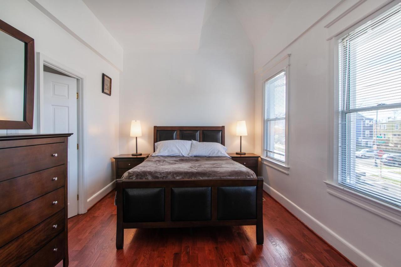 Apartamento Spacious, Relaxing, 4 Bd 3.5 Ba In Petworth! Washington